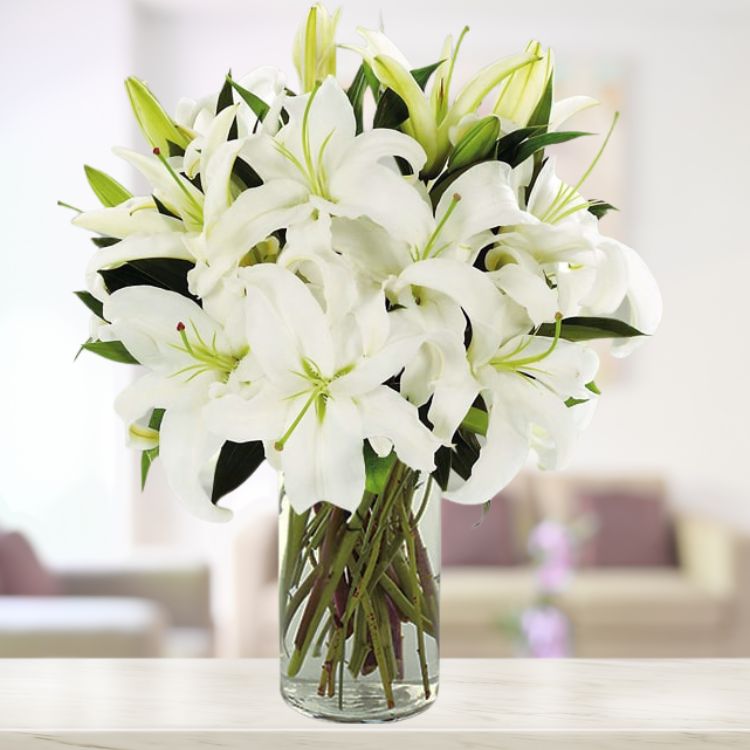 Serene White Lily Bouquet for Amsterdam