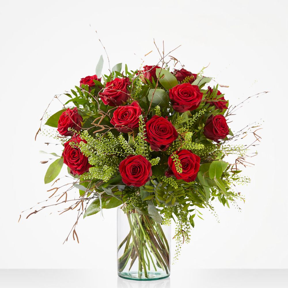 Rode rozen boeket voor verjaardag