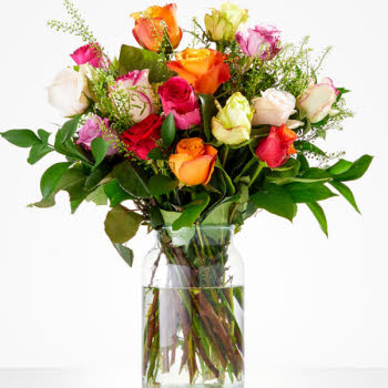 Boeket Kleurrijke  rozen - Bestellen en bezorgen - Flowers.nl® 