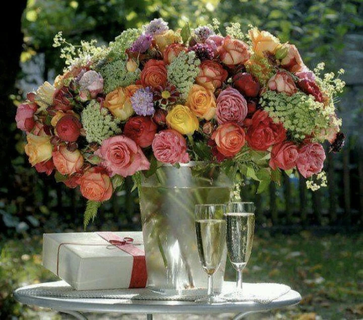 Flowers on a vase in Dodewaard